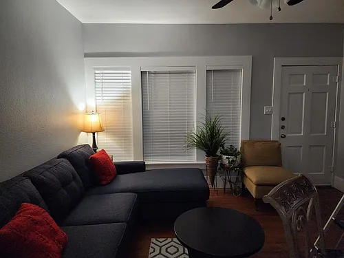 442 Elm St #A Photo 1
