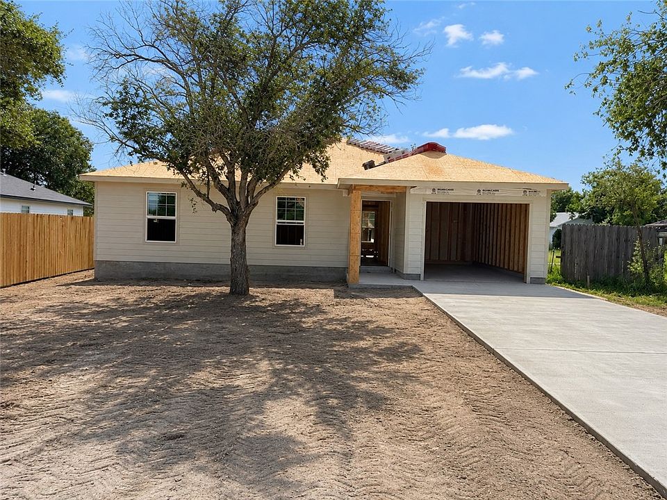 2nd image of 2606 McCain Dr