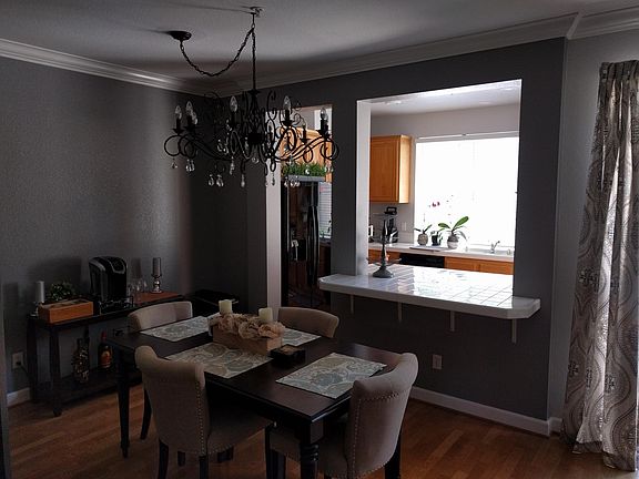 dining / kitchen area