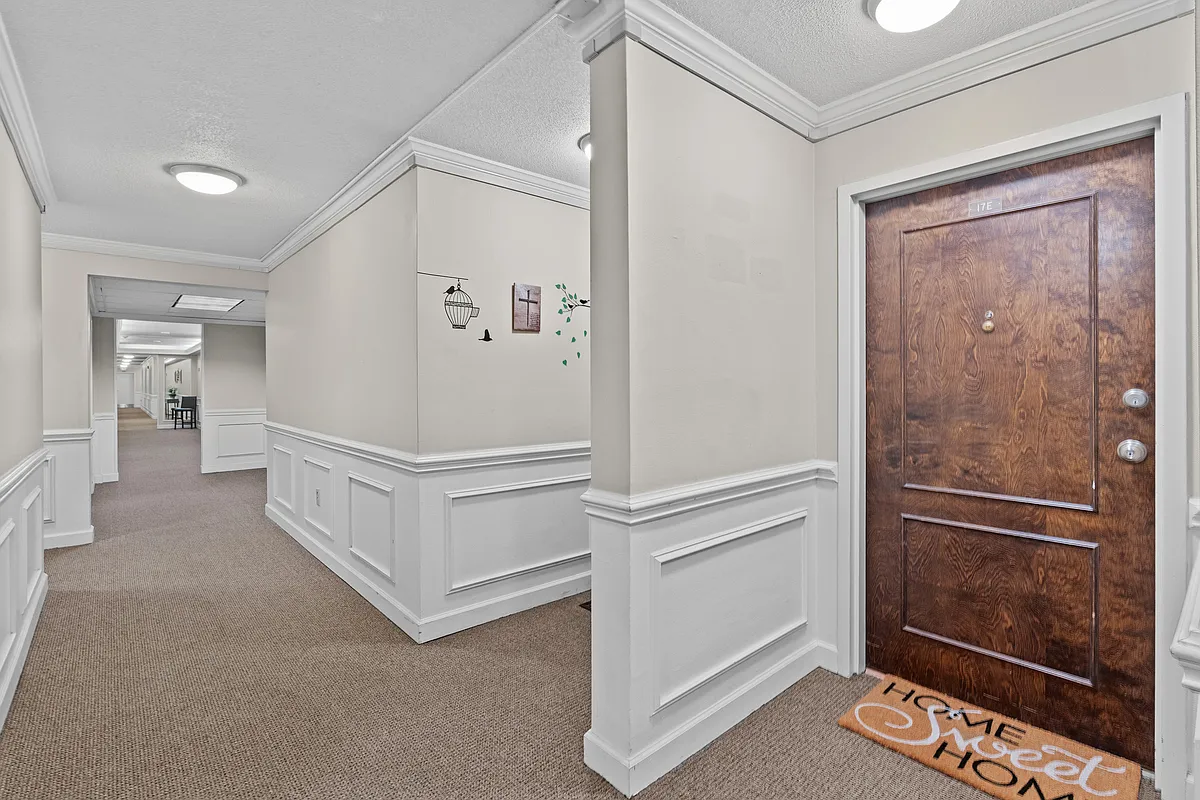 Building Photo - 1825 Saint Julian Pl #17E