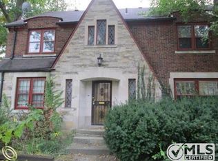 8625 Marygrove Dr, Detroit, MI 48221