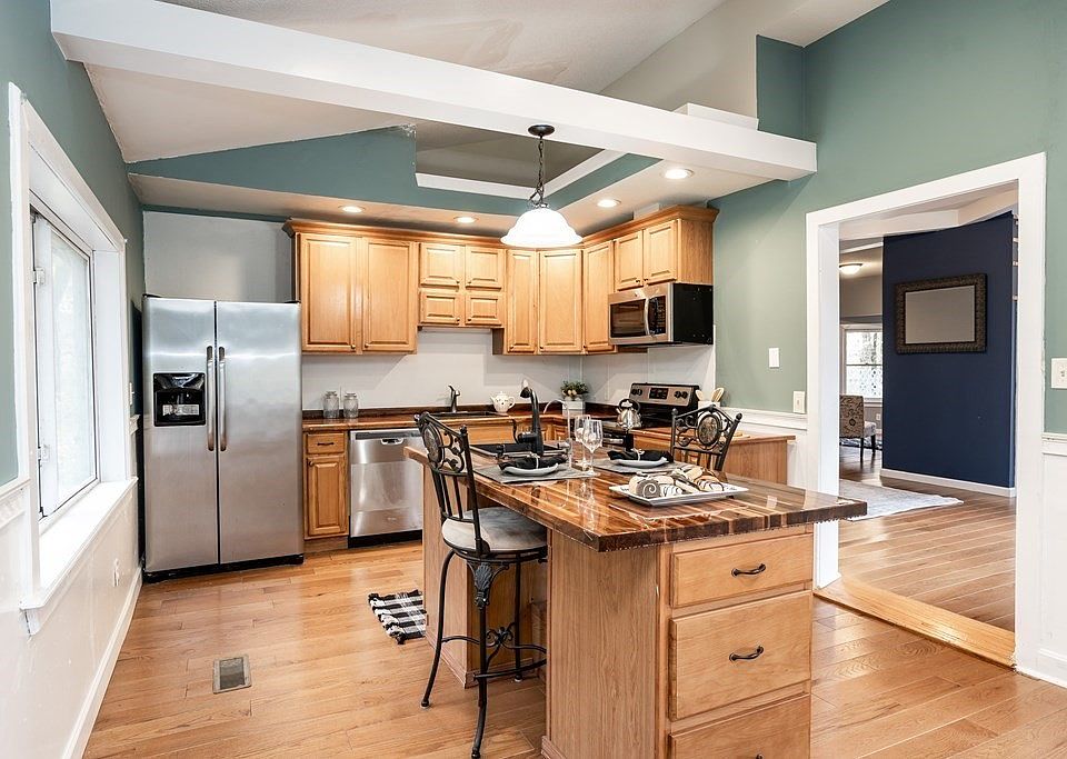 11 Three Rivers Rd, Wilbraham, MA 01095 Zillow