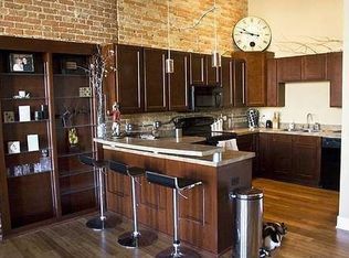 216 W Main St APT 8, Lowell, MI 49331
