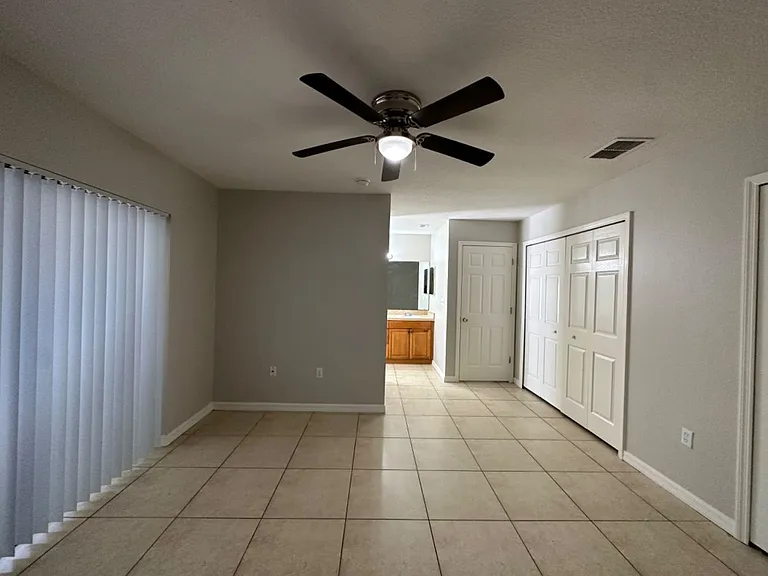 661 N Delmonte Ct — Photo 19