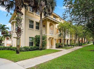 3931 Passion Flower Rd, Pompano Beach, FL 33073