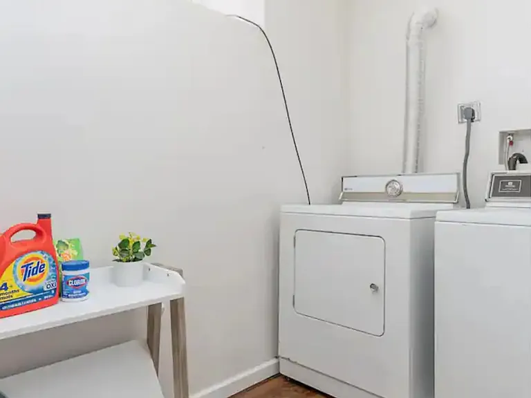 916 Mount Hope Ave #2 — Photo 15