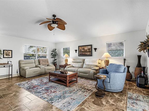 3rd image of 201 Big Pine Ln