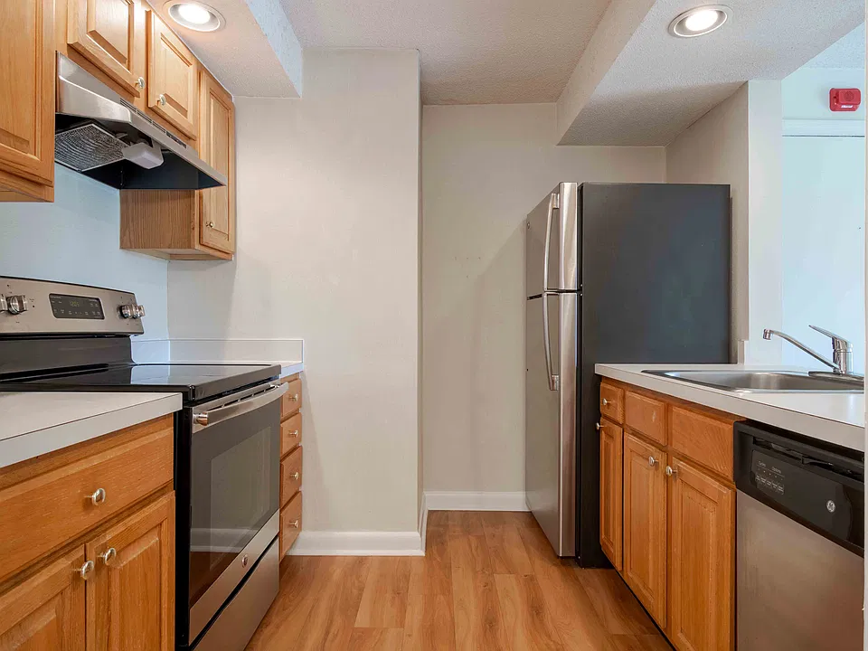 Royal Crest Nashua
