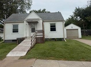 108 N Highland St, North English, IA 52316