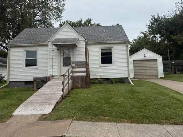 108 N Highland St, North English, IA 52316