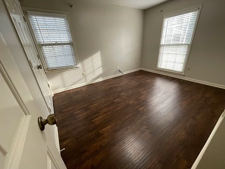 2420 Stratfield Dr — Photo 23
