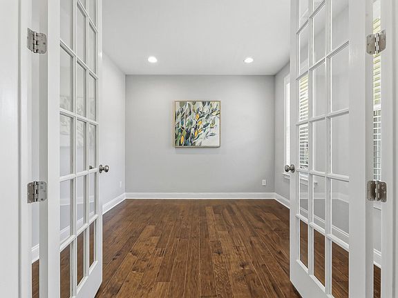 2nd image of 112 Wyaston Ct