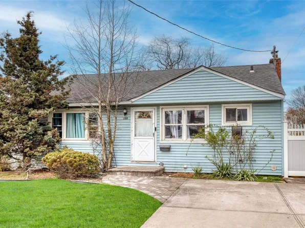 159 Park Lane, Massapequa, NY 11758