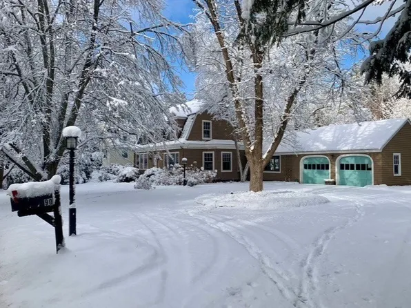 90 Barretts Mill Rd, Concord, MA 01742