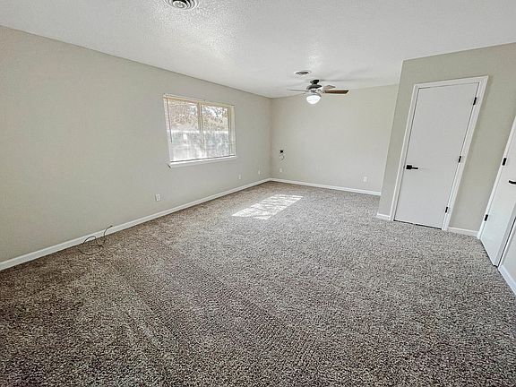 4th image of 4107 N Grimes St