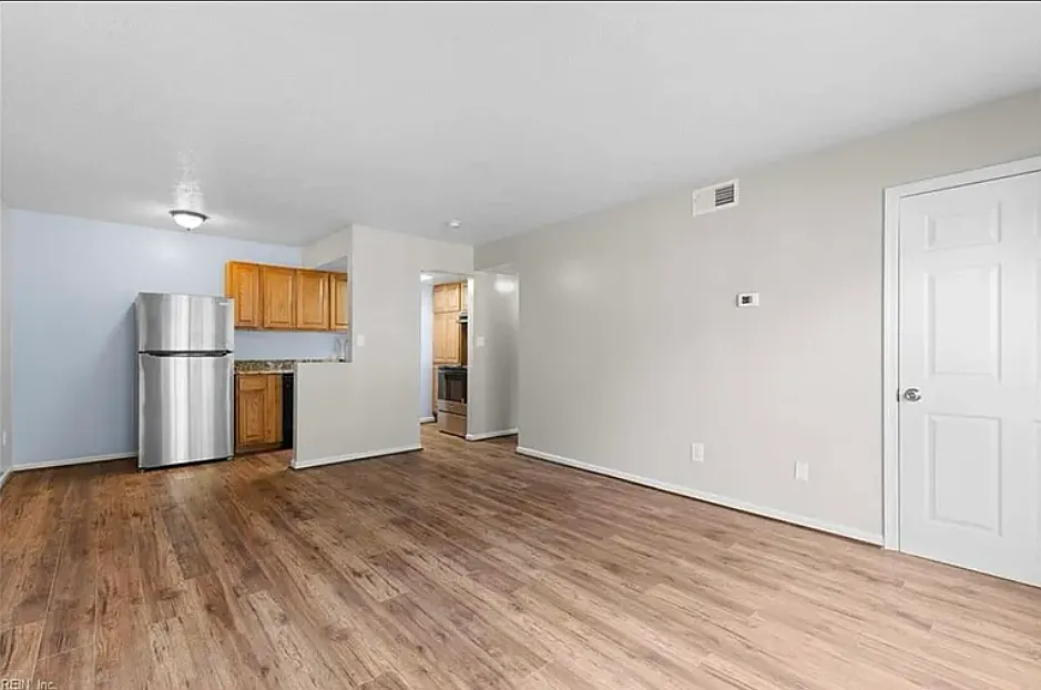 30 Pacific Drive - 1 — Photo 1