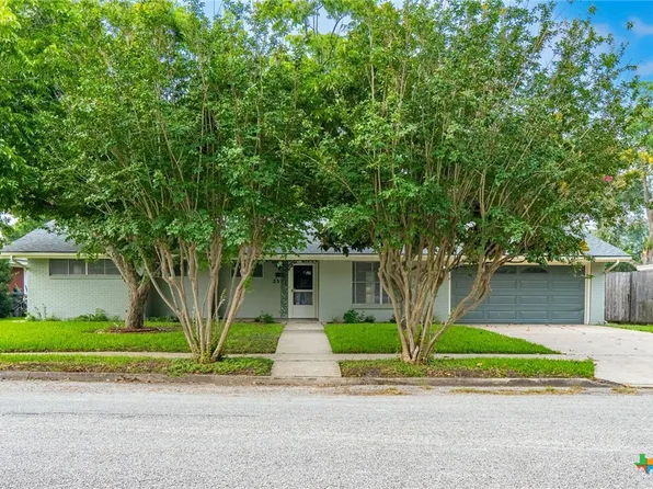 2501 E Poplar Ave, Victoria, TX 77901