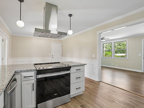 5th image of 2108 Lynwood Dr
