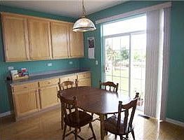 Eat-in area