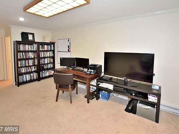 4th image of 11738 Rockaway Ln #102
