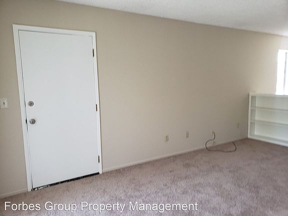 3rd image of 130 Towne Ter APT 5