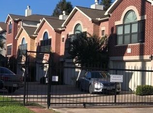 8660 Meadowcroft Dr, Houston, TX 77063