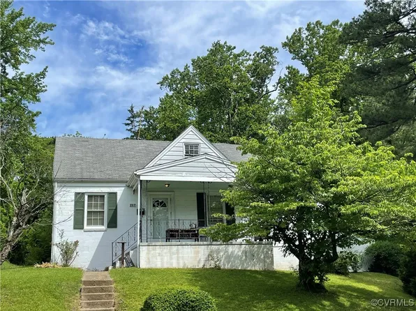 737 Jefferson Pl, Petersburg, VA 23803