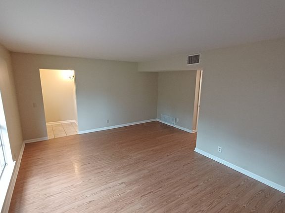 2nd image of 3424 Northmoor St #1