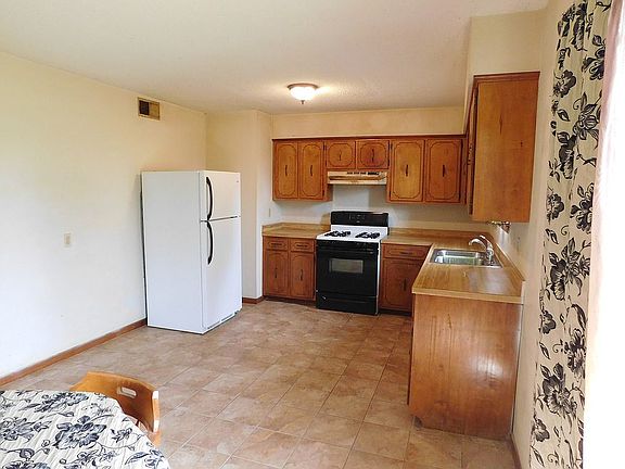 3rd image of 23 Pecan Pl