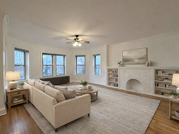2nd image of 4752 N Virginia Ave APT 1S