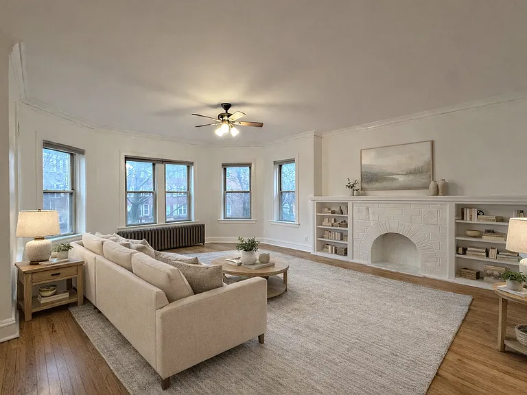 4752 N Virginia Ave #1S — Photo 2