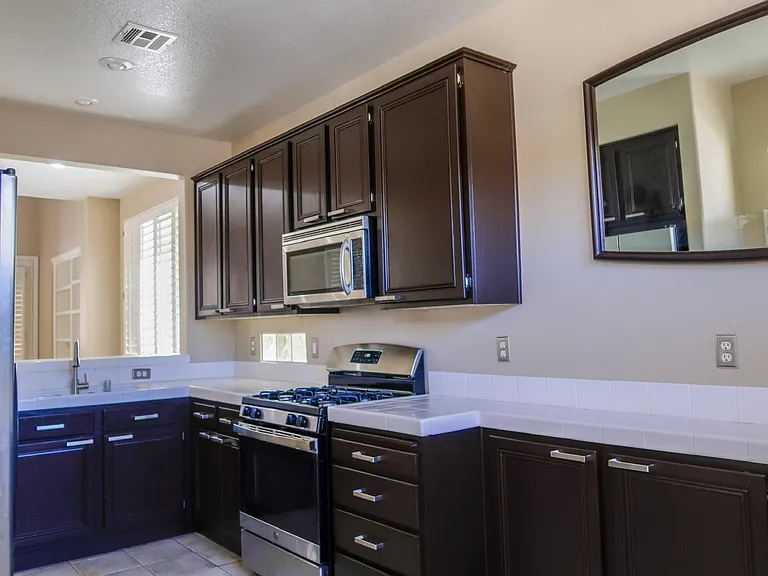 710 Elliot Peak Ave — Photo 12