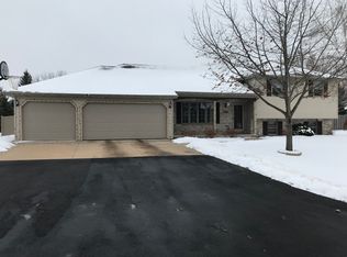 W2921 Springfield Dr, Appleton, WI 54915