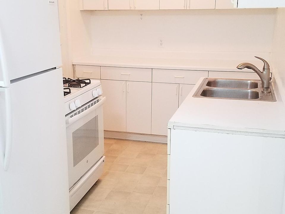 1st image of 720 W Aldine Ave #2