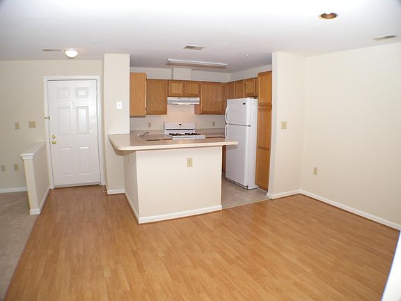 5th image of 3107 River Bend Ct APT E204