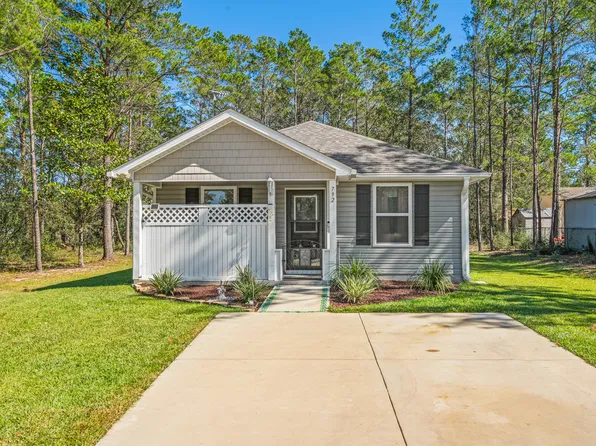 792 Girl Scout Rd, Defuniak Springs, FL 32433