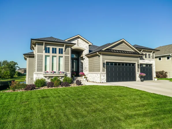 1500 Twin Creek Cir SW, Altoona, IA 50009