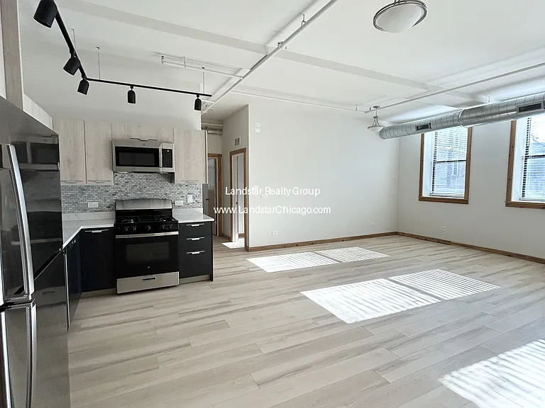 4611 S Ellis Ave #106 — Photo 1