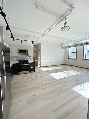 4611 S Ellis Ave #106 Photo 1