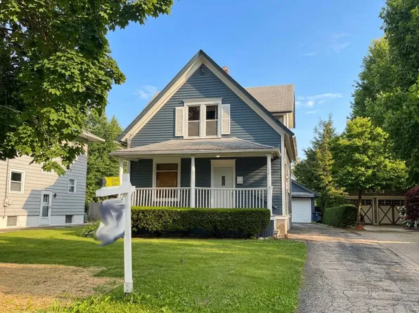 26 Monroe St, Elgin, IL 60123
