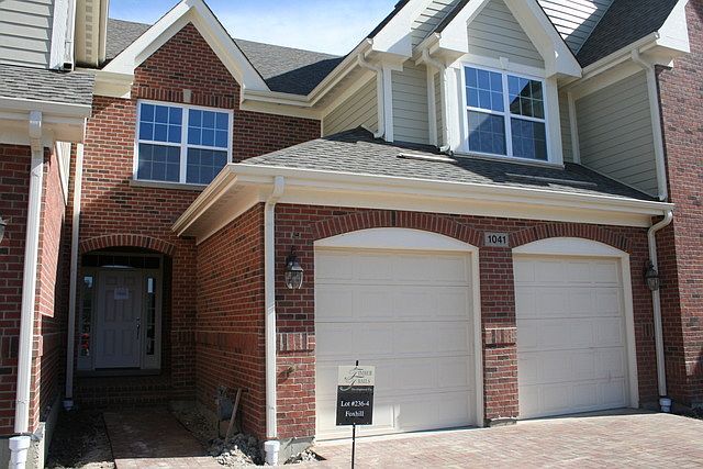 1st image of 1041 Hickory Dr #2-1