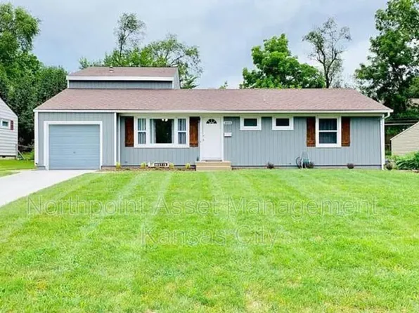 6828 W 76th Ter, Overland Park, KS 66204