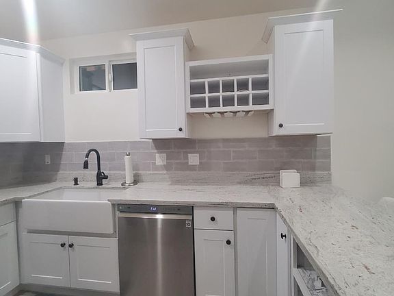 2nd image of 3721 Globe Ave #B