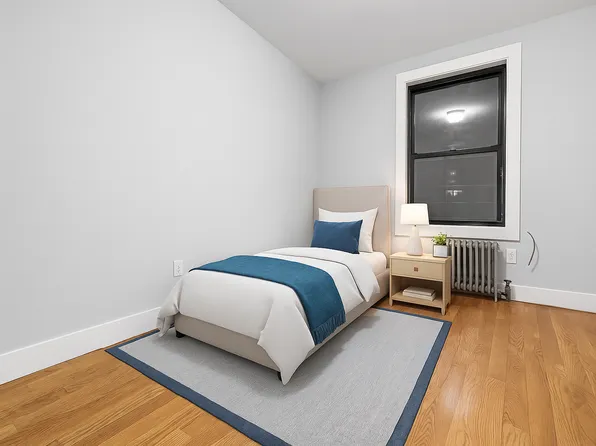 12 Pinehurst Avenue image 4 of 11