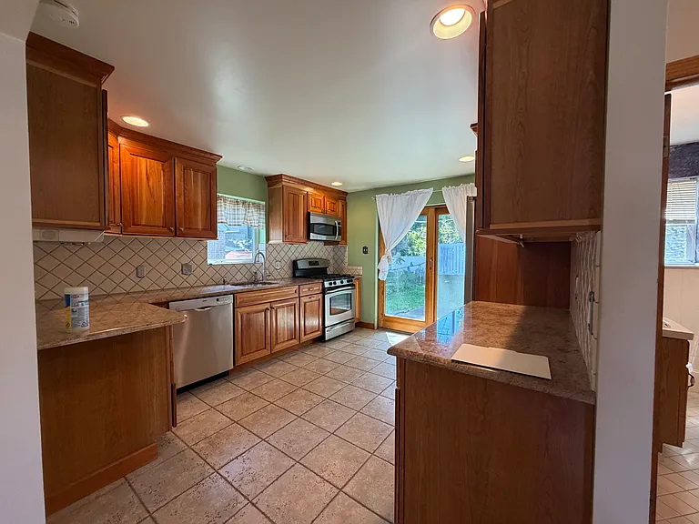 106 Harrison Ave — Photo 27