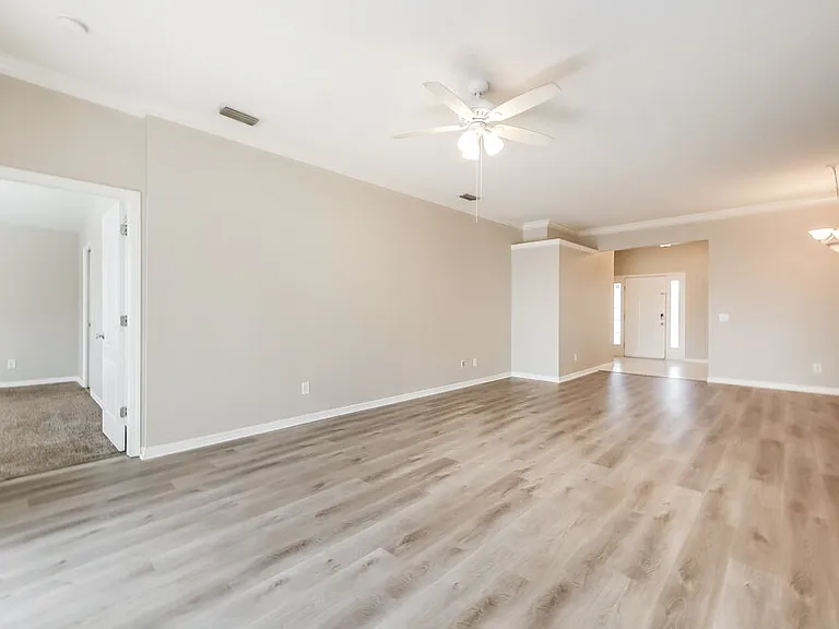 304 Fareham Dr — Photo 5