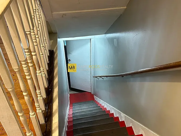21 Weston St #21 — Photo 6