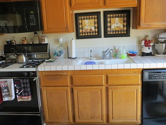 5th image of 5906 Etiwanda Ave Unit 26