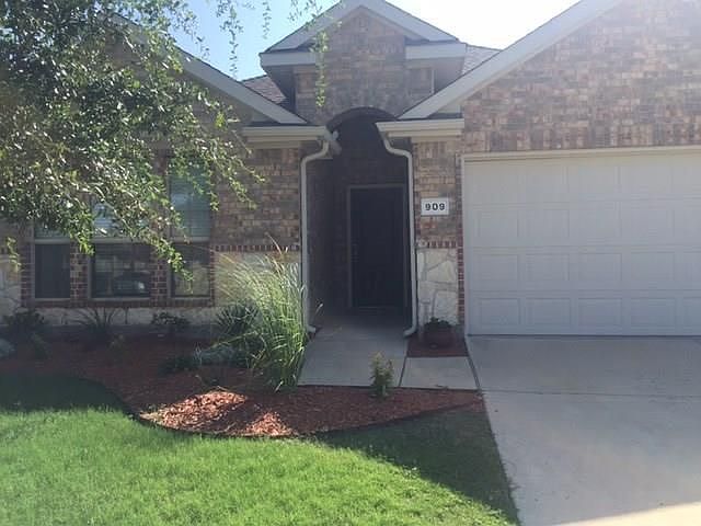 1st image of 909 Buffalo Creek Dr