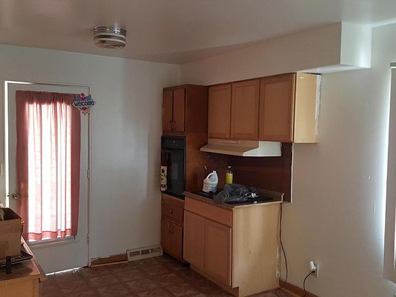 3rd image of 1480 Bishop Ave
